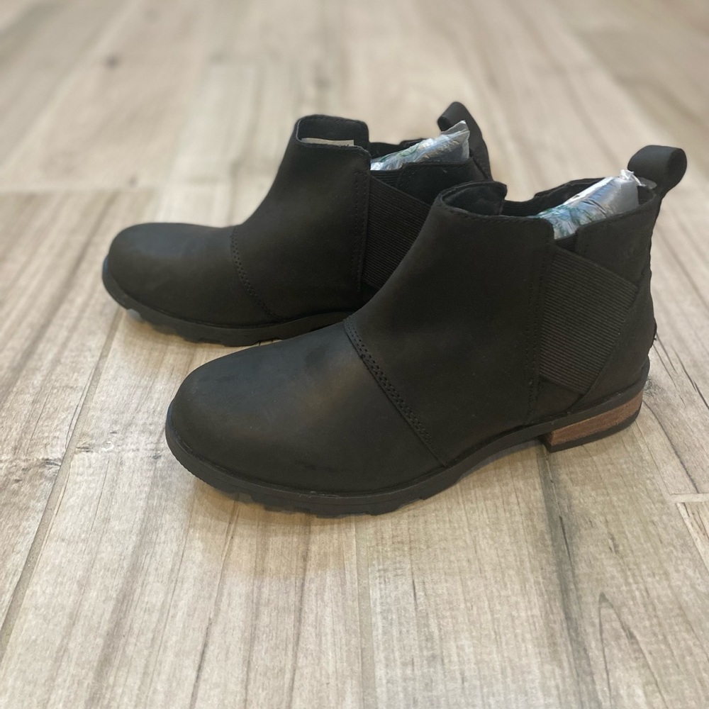Sorel Emelie booties